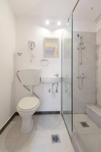 Economy Double Room5