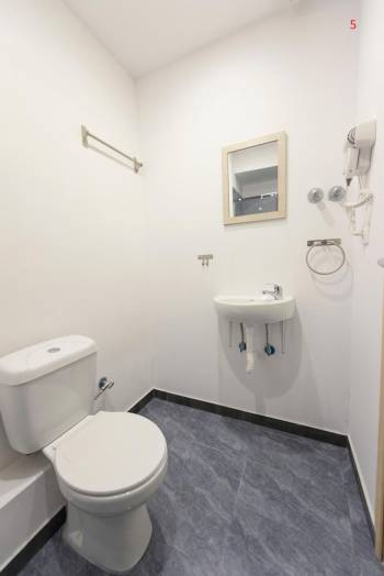 Economy Double Room8
