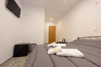 Deluxe Double Room3