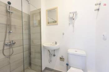 Deluxe Double Room5