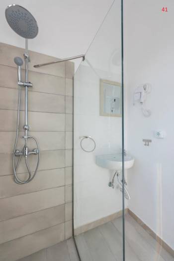 Deluxe Double Room10
