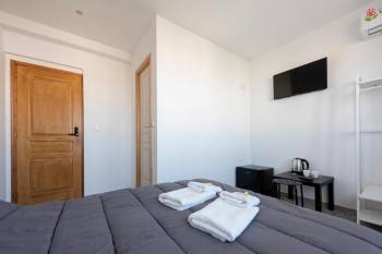 Deluxe Double Room5