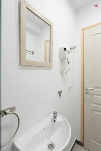Deluxe Double Room8
