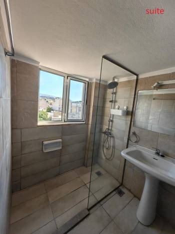 Penthouse Apartment8